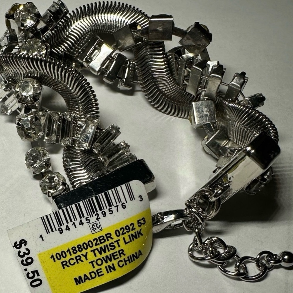 ✨ I.N.C. Silver Tone Clear Crystal Twisted Link Statement Bracelet NWT - Picture 3 of 3